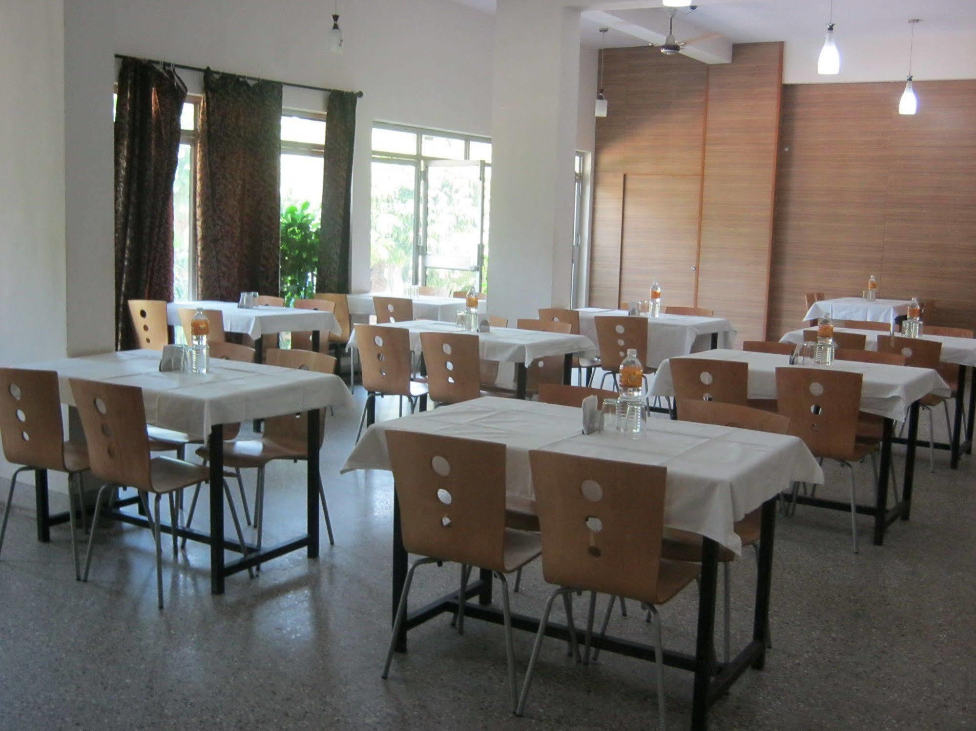 Kstdc Hotel Mayura Kauvery Krs Hosa Kannambādi Esterno foto